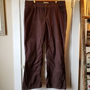 L.L Bean favorite fit Straight Corduroy's Size 16R